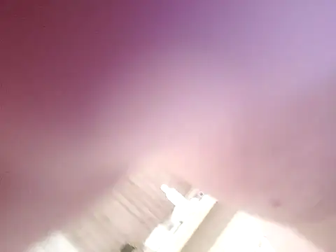 Snapshot of crossdressopolskie chatting on December 17, 2024, 4:11 pm crossdressopolskie online show from December 17, 2024, 4:11 pm