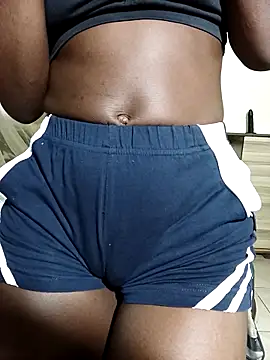 julietunderwoood online show from March 15, 2025, 7:42 am