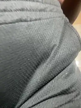 julietunderwoood online show from September 27, 2025, 6:24 pm