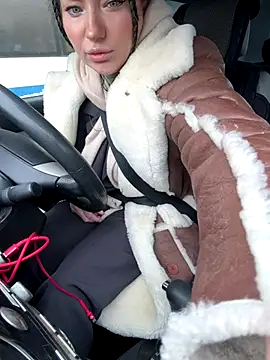 MooonReal online show from November 21, 2025, 5:28 am