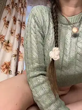 MooonReal online show from December 23, 2025, 3:15 am