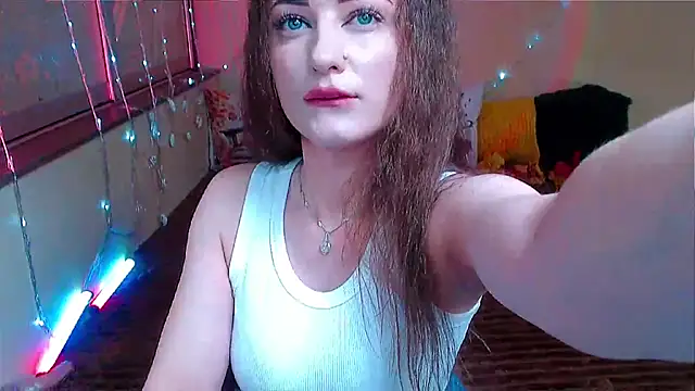 LizaSenri online show from November 12, 2025, 7:42 am