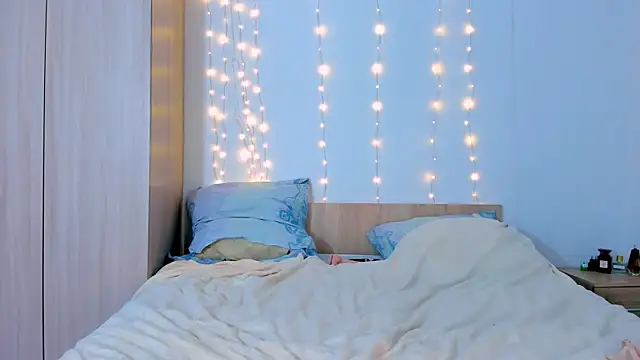 Snapshot of evelinal_ove chatting on February 13, 2025, 4:07 pm evelinal ove online show from February 13, 2025, 4:07 pm