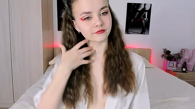 Snapshot of evelinal_ove chatting on March 9, 2025, 5:11 am evelinal ove online show from March 9, 2025, 5:11 am