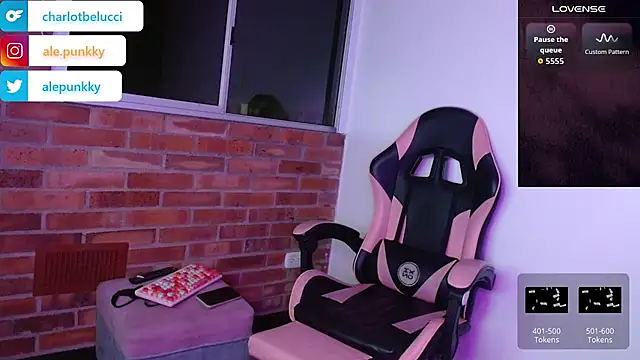 charlotbelucci  online show from November 11, 2025, 8:47 am