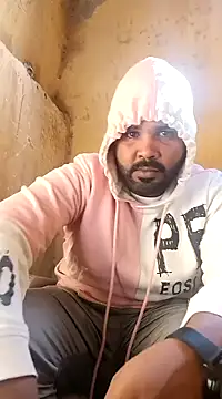 Snapshot of ListedLoin chatting on January 25, 2025, 11:23 am ListedLoin online show from January 25, 2025, 11:23 am