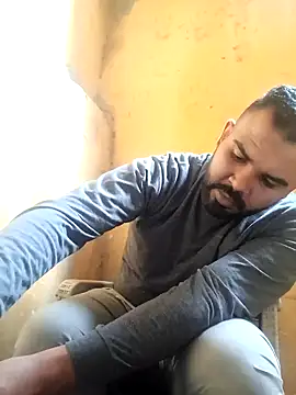 Snapshot of ListedLoin chatting on January 28, 2025, 2:31 pm ListedLoin online show from January 28, 2025, 2:31 pm