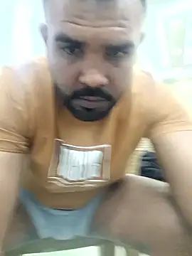 Snapshot of ListedLoin chatting on March 11, 2025, 5:35 pm ListedLoin online show from March 11, 2025, 5:35 pm