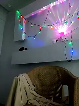 Snapshot of ListedLoin chatting on March 17, 2025, 6:42 pm ListedLoin online show from March 17, 2025, 6:42 pm