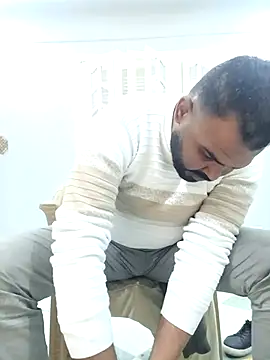 Snapshot of ListedLoin chatting on March 20, 2025, 9:26 am ListedLoin online show from March 20, 2025, 9:26 am