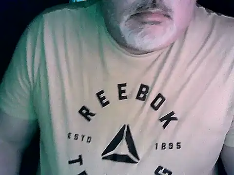 Snapshot of cashot58 chatting on October 28, 2025, 4:42 pm cashot58 online show from October 28, 2025, 4:42 pm