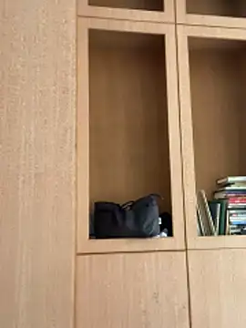 Eliza-E online show from April 16, 2026, 2:12 am