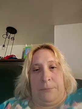 Snapshot of Icedcoffee2024 chatting on November 2, 2025, 1:19 am Icedcoffee2024 online show from November 2, 2025, 1:19 am