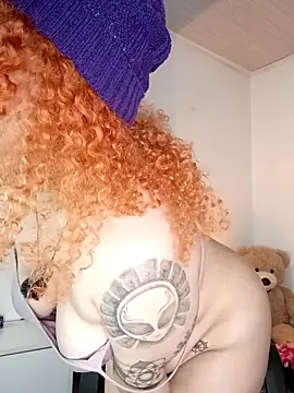 Snapshot of Alaska_colors7 chatting on April 10, 2026, 12:32 pm Alaska colors7 online show from April 10, 2026, 12:32 pm