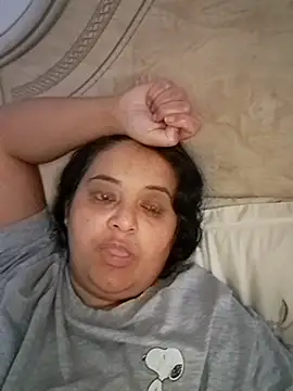 sarahhh1987 online show from November 8, 2025, 6:40 pm