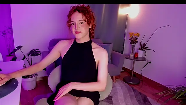 AnntoniaWood online show from June 5, 2026, 2:40 am