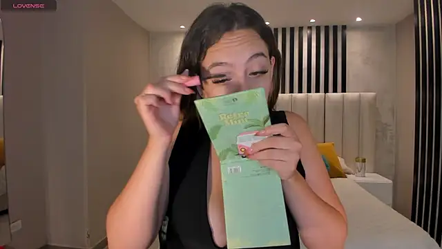 BellaRose X online show from April 9, 2026, 5:18 am