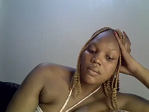 Snapshot of Pretty-sassy chatting on February 6, 2025, 8:02 pm Pretty-sassy online show from February 6, 2025, 8:02 pm