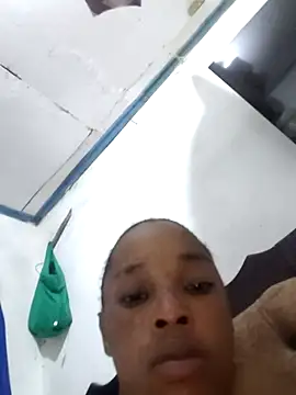 Snapshot of Pretty-sassy chatting on November 24, 2025, 7:57 pm Pretty-sassy online show from November 24, 2025, 7:57 pm