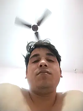 Snapshot of roadtucker123 chatting on February 13, 2026, 5:31 pm roadtucker123 online show from February 13, 2026, 5:31 pm