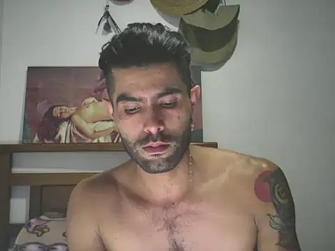 Snapshot of hideonbush051 chatting on September 10, 2025, 10:10 pm hideonbush051 online show from September 10, 2025, 10:10 pm