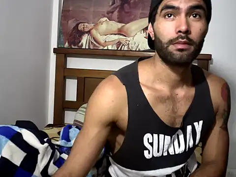 Snapshot of hideonbush051 chatting on November 15, 2025, 2:31 am hideonbush051 online show from November 15, 2025, 2:31 am