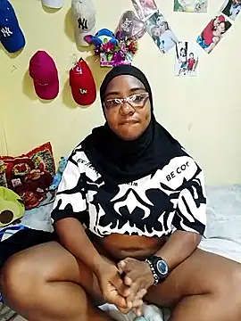 Aaliyah brown online show from November 25, 2025, 2:06 pm