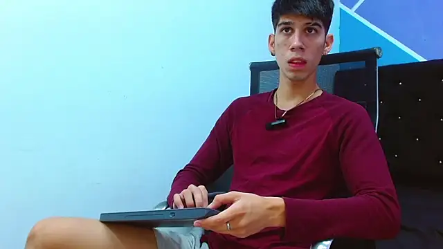 jhony-sex online show from March 22, 2025, 6:11 am