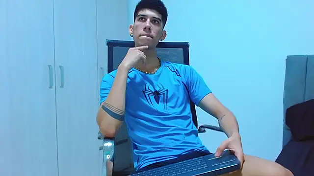 jhony-sex online show from September 24, 2025, 4:27 am