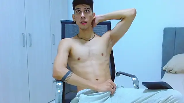 jhony-sex online show from October 18, 2025, 3:42 am