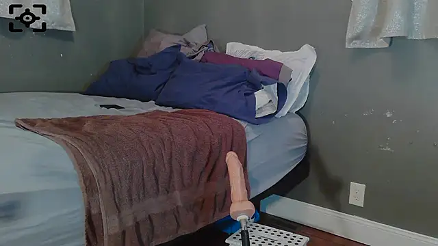 paytonkelly online show from February 10, 2025, 11:34 pm