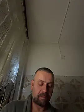 Huncutkuki online show from December 1, 2025, 11:21 pm