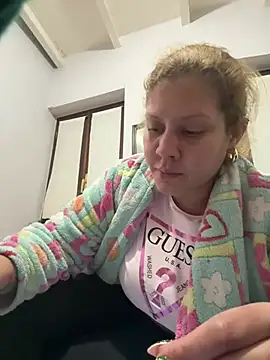 Snapshot of andreinitahg chatting on January 17, 2025, 9:28 pm andreinitahg online show from January 17, 2025, 9:28 pm