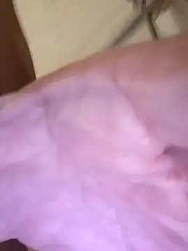 Miya567w online show from November 8, 2025, 9:20 am