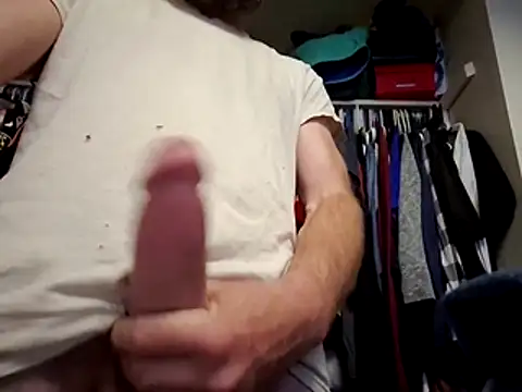 dougyhung2231 online show from March 22, 2026, 9:18 pm