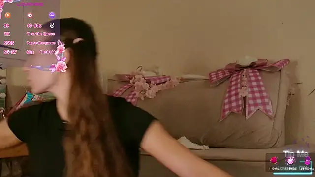 Milky flexy cat online show from April 20, 2026, 2:42 pm