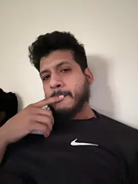 casadoscuriosos97 online show from February 5, 2025, 8:04 pm