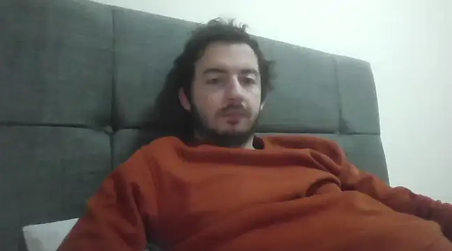 laynufff online show from February 11, 2025, 7:44 am