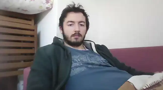 laynufff online show from February 26, 2025, 6:37 am