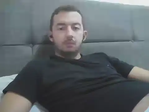 laynufff online show from October 6, 2025, 6:33 am