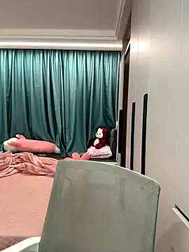 palzkybi123 online show from October 26, 2025, 8:20 am