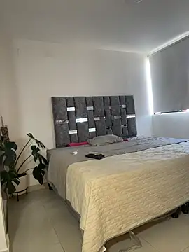 rossth1 online show from February 25, 2026, 7:23 pm