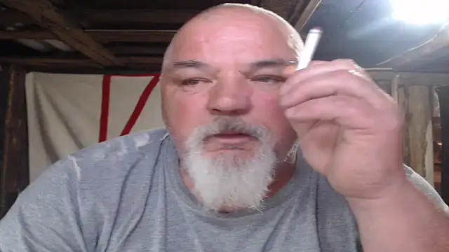 Newfiesausage1972 online show from May 14, 2026, 12:45 pm