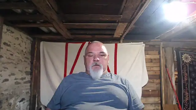 Newfiesausage1972 online show from May 18, 2026, 12:00 pm