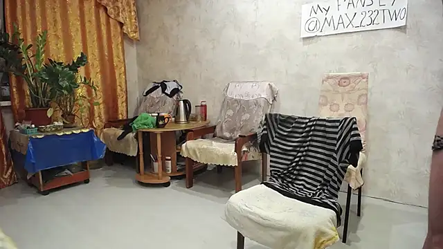 Snapshot of Max_2322 chatting on January 22, 2025, 9:54 pm Max 2322 online show from January 22, 2025, 9:54 pm