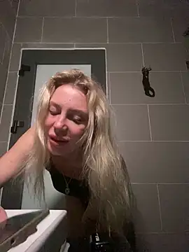 meanexx online show from January 26, 2025, 7:52 pm