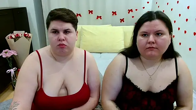 BeckyAndHellen online show from October 29, 2025, 6:09 pm