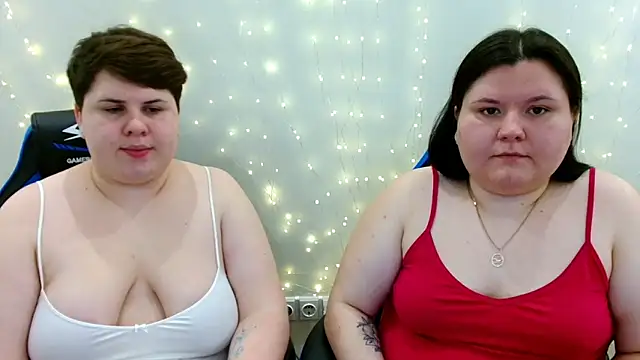 BeckyAndHellen online show from April 6, 2026, 11:00 am