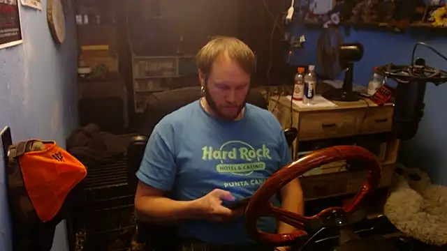 Snapshot of long_thinmint86 chatting on February 27, 2025, 4:10 pm long thinmint86 online show from February 27, 2025, 4:10 pm