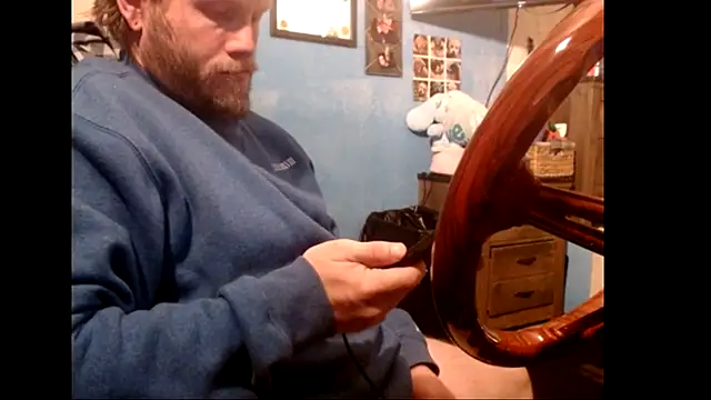 Snapshot of long_thinmint86 chatting on October 8, 2025, 1:53 pm long thinmint86 online show from October 8, 2025, 1:53 pm